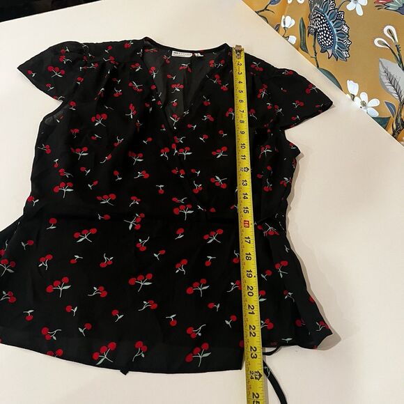 ASOS Wrap Thru Blouse Cherry Print US 10 Short Sleeve Pinup Girl Festival School - Picture 7 of 7